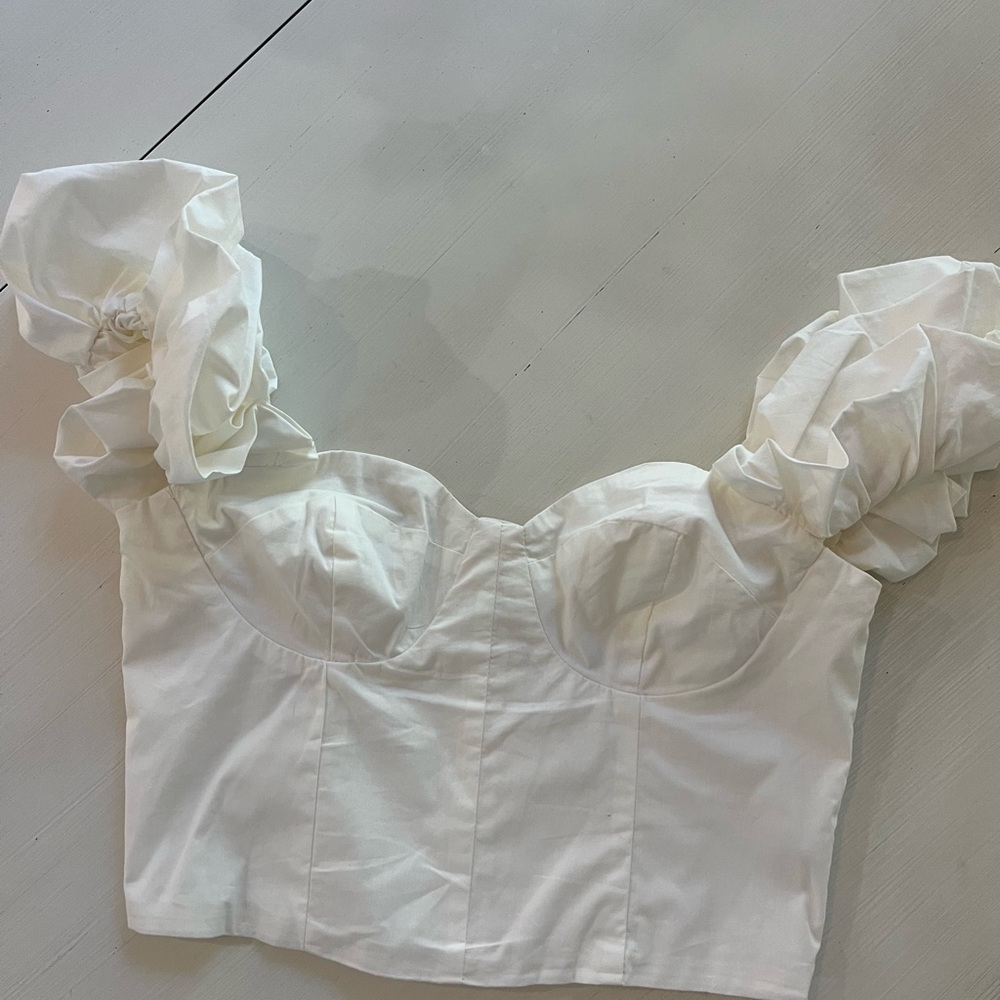 Elegant White Ruffled Women's Top